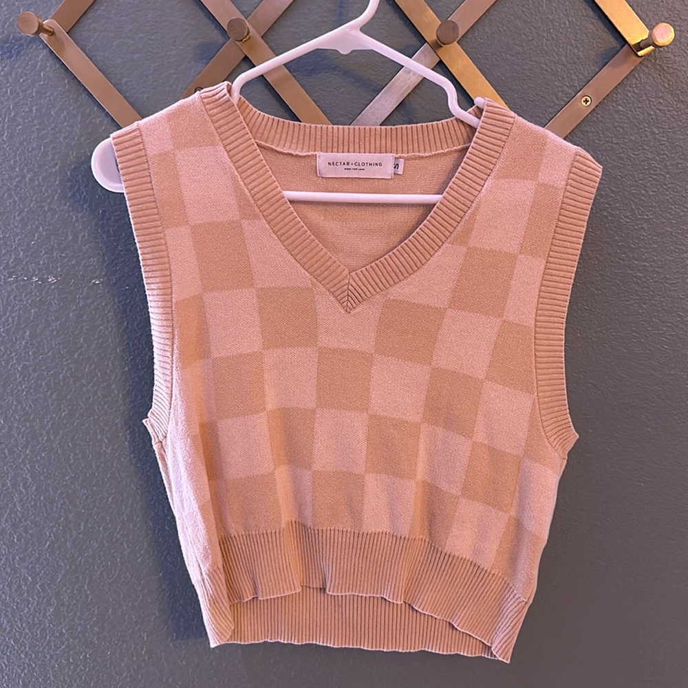 NWOT Nectar Clothing Cream Sweater Vest!